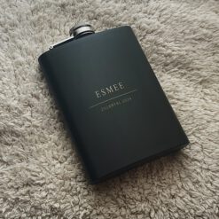 Donkere groene matte heupfles met naam gravure