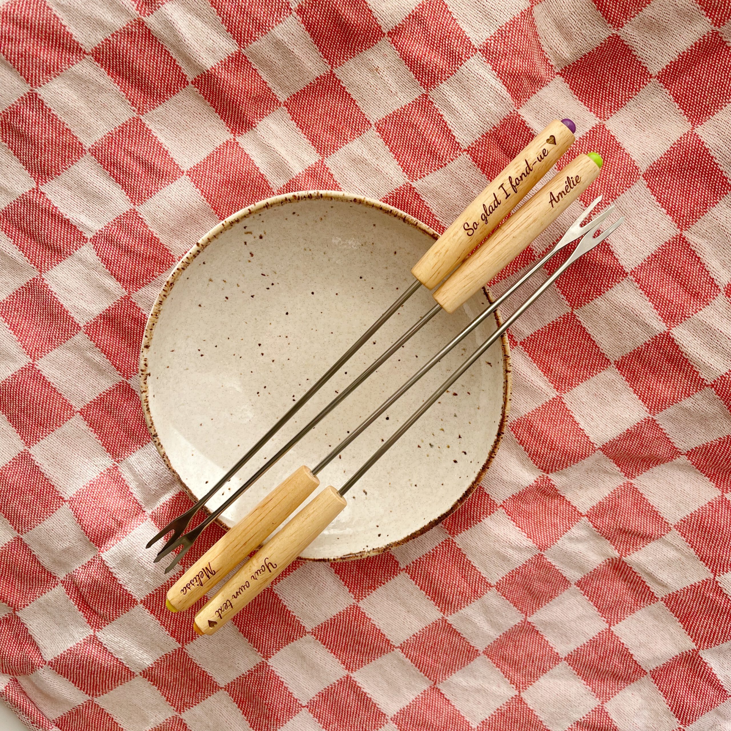 Vier fondue vorkjes met gravure